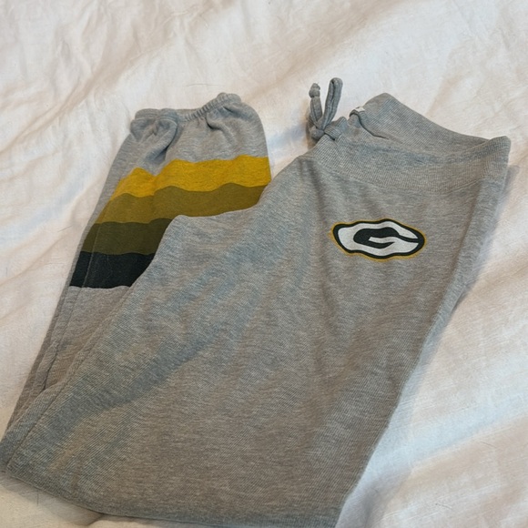 Junk Food Clothing gray Sweatpants with Green Bay Packers Logo size small - Picture 1 of 3